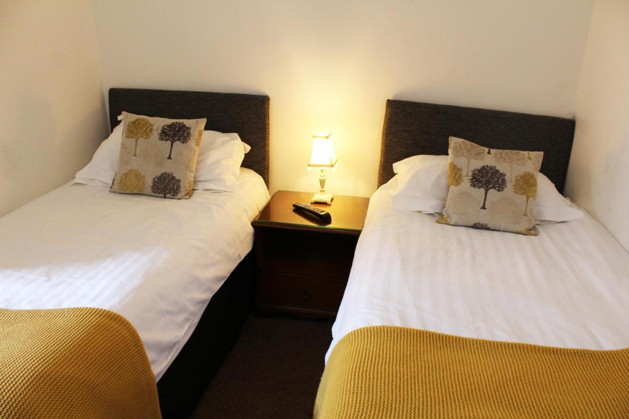 The Lion Hotel Buckden  Ruang foto