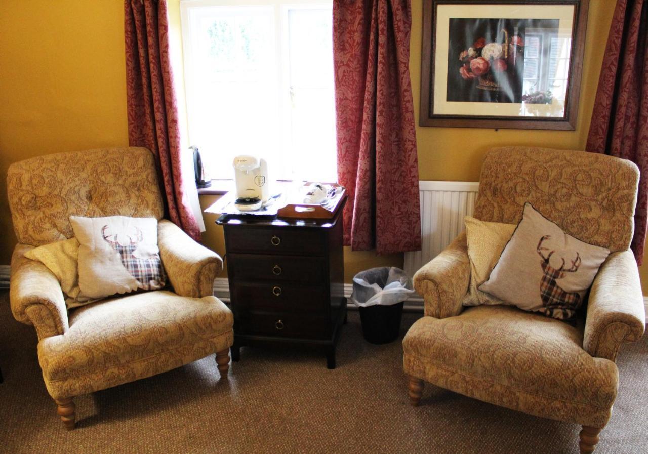The Lion Hotel Buckden  Bagian luar foto