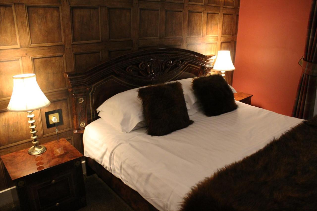 The Lion Hotel Buckden  Bagian luar foto