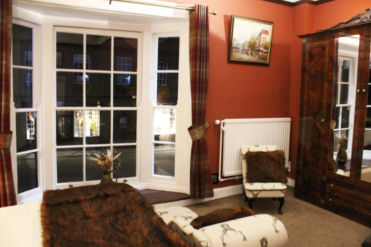 The Lion Hotel Buckden  Bagian luar foto